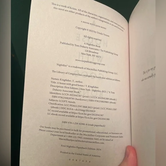 2/$6 • A House with Good Bones by - T. Kingfisher - Picture 7 of 7